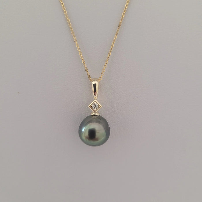 Tahiti Pearl 9-10 mm AAA dark color and very  high Luster | The South Sea Pearl |  The South Sea Pearl
