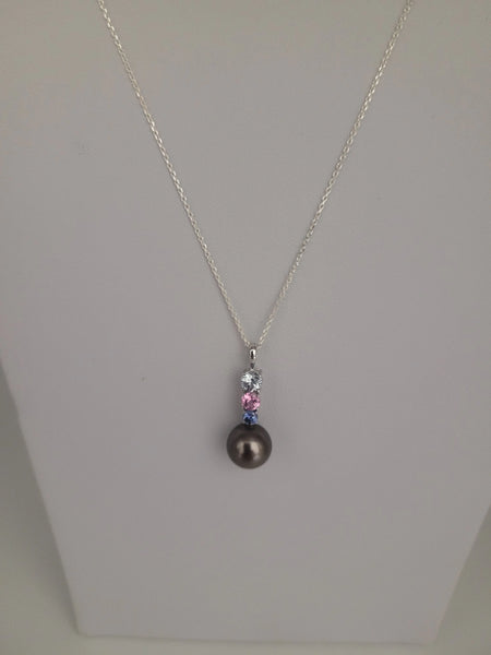 Tahiti Pearl 9-10 mm and Natural Sapphires, 18K Gold Pendant | The South Sea Pearl |  The South Sea Pearl