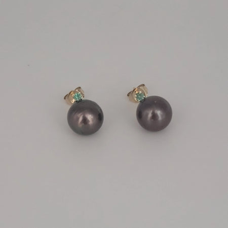 Tahiti Pearl 9 mm round, Yellow Gold 9K,  Emeralds Precious Stones | The South Sea Pearl |  The South Sea Pearl