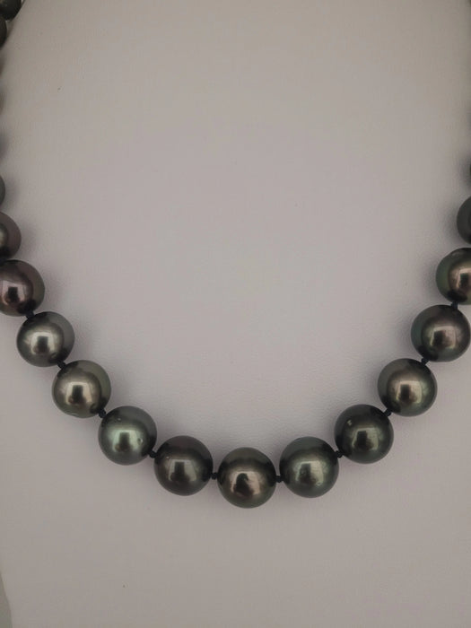 Tahiti Pearl Necklace 10-11 mm Dark Color, 18K Solid Gold Clasp | The South Sea Pearl |  The South Sea Pearl