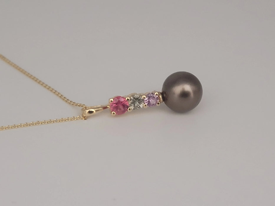 Tahiti Pearl Pendant, Natural Color Sapphires and 18K Solid Gold | The South Sea Pearl |  The South Sea Pearl
