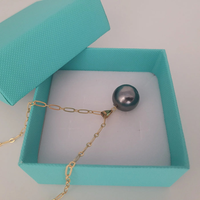 Tahiti Pearl Round Shape 15 mm Dark Color Pendant Necklace | The South Sea Pearl |  The South Sea Pearl