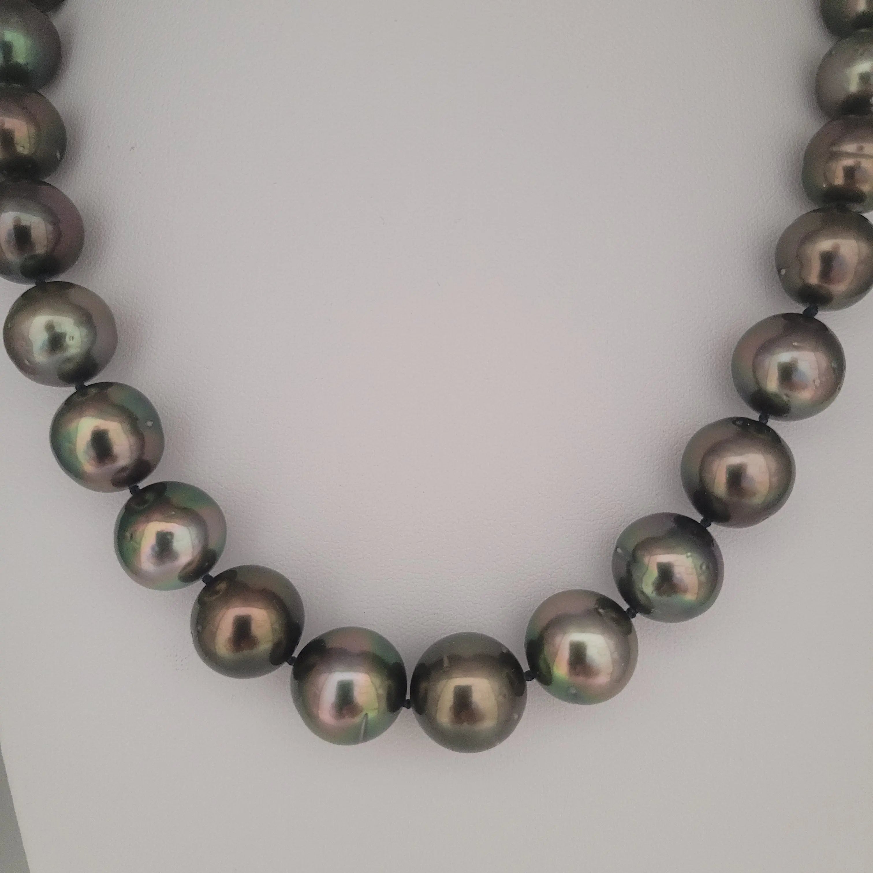 タヒチ真珠ネックレス12-13mm 18K金 – The South Sea Pearl