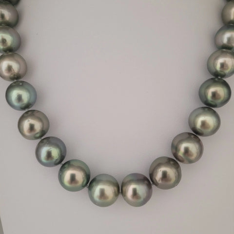 Dark Tahitian cultured pearl jewellery 12-14mm in 18K Gold (Pinctada margaritifera) — The South Sea Pearl