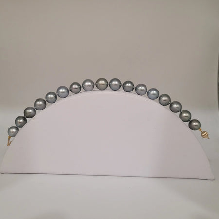 Tahiti Pearls Bracelet & 18K Yellow Gold Clasp |  The South Sea Pearl |  The South Sea Pearl