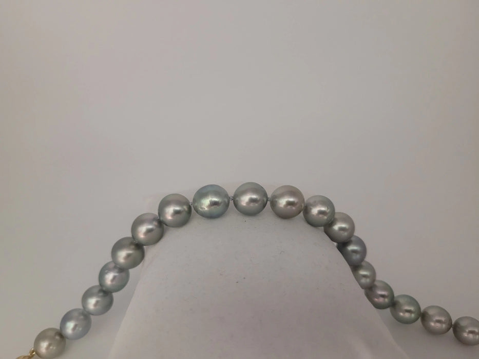 Tahiti Pearls Bracelets of 9-10 mm AAA Quality Natural Silver Color 19 cm long 18K Gold Clasp | The South Sea Pearl |  The South Sea Pearl