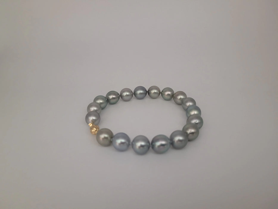 Tahiti Pearls Bracelets of 9-10 mm AAA Quality Natural Silver Color 19 cm long 18K Gold Clasp | The South Sea Pearl |  The South Sea Pearl