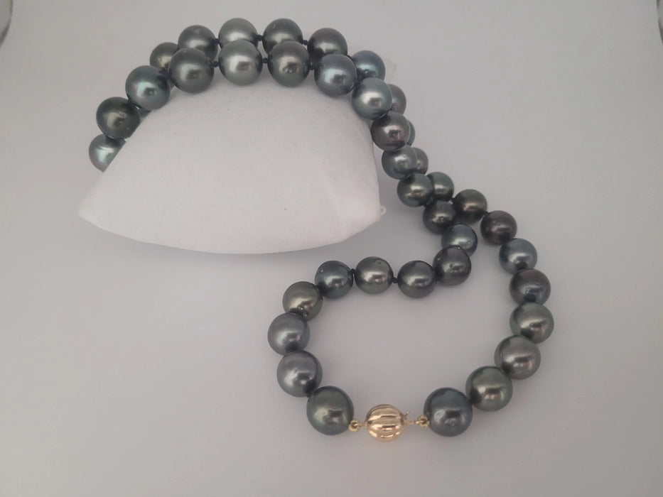 Tahiti Pearls Necklace 10-11 mm Dark Natural Color and High Luster | The South Sea Pearl |  The South Sea Pearl