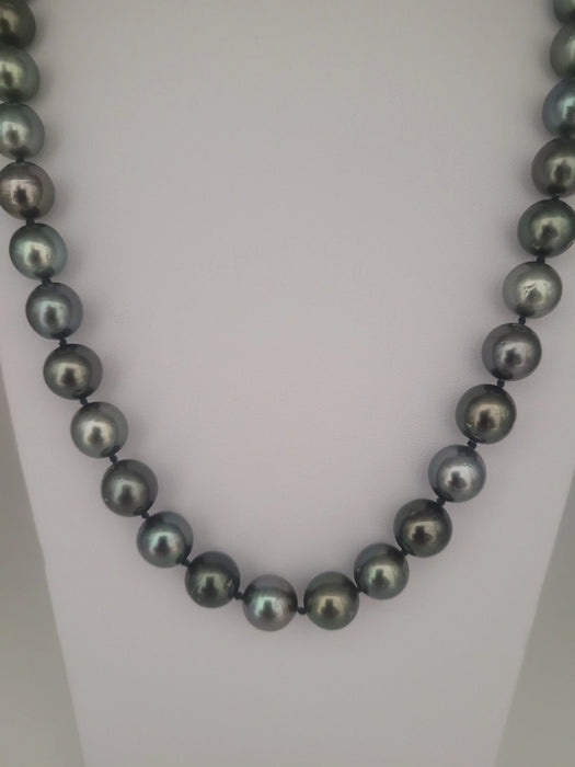 Tahiti Pearls Necklace 10-11 mm Dark Natural Color and High Luster | The South Sea Pearl |  The South Sea Pearl