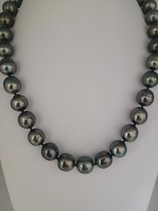 Tahiti Pearls Necklace of Dark Natural Color 11-12 mm, High Luster, 18K Solid Gold Clasp | The South Sea Pearl |  The South Sea Pearl