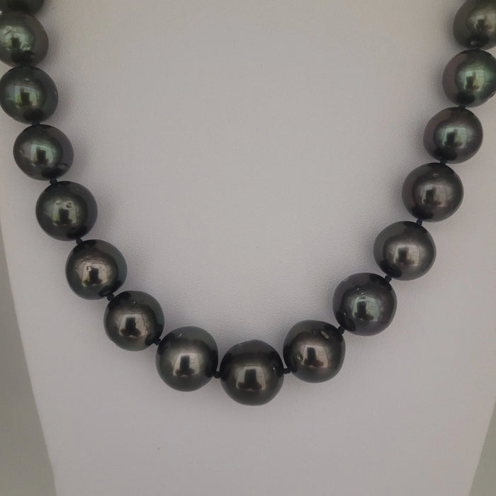 Tahiti Pearls necklace 11-14 mm Black Color Very High Luster 18K Gold Clasp | The South Sea Pearl |  The South Sea Pearl