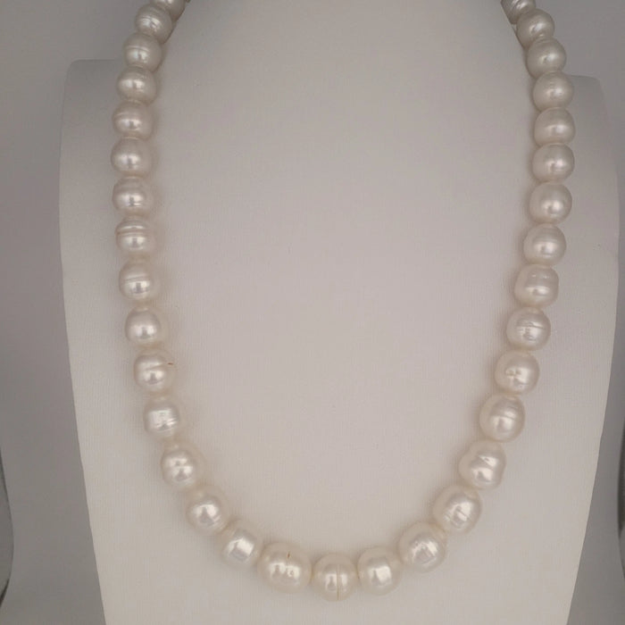 Natural 10-11mm Akoya White Freshwater Cultured Pearl Necklace – 18" Gold Plated – Unbranded