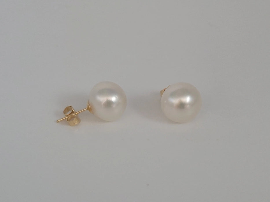 White South Sea Pearls 10-11 mm Earrings Stud 18K Solid Gold | The South Sea Pearl |  The South Sea Pearl