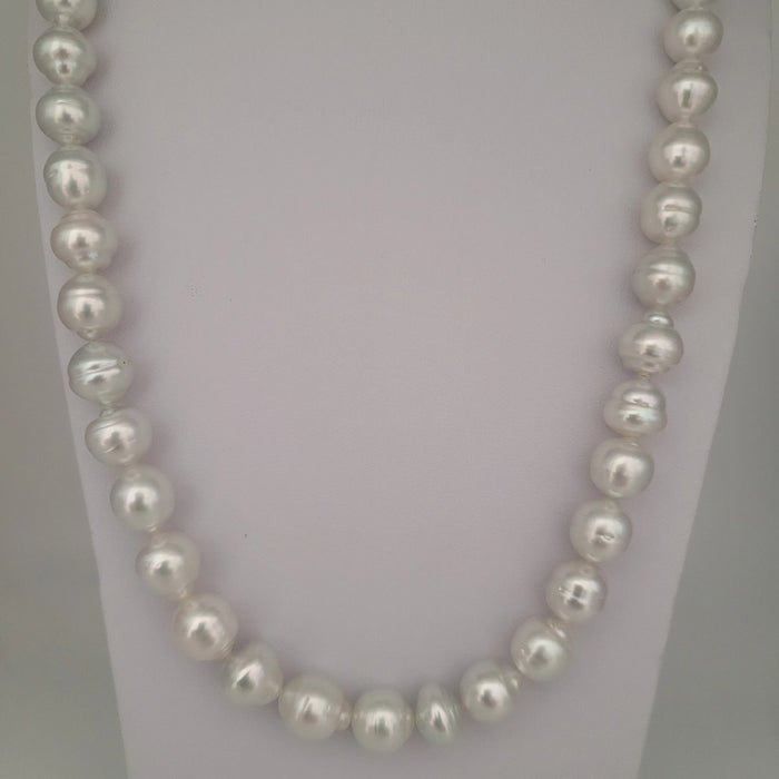 White South Sea Pearls 10-11 mm Very High Luster 18K Gold Clasp | The South Sea Pearl |  The South Sea Pearl