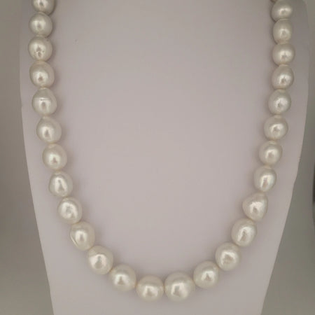 White South Sea Pearls 10-12 mm Very High Luster 18K Gold Clasp | The South Sea Pearl |  The South Sea Pearl