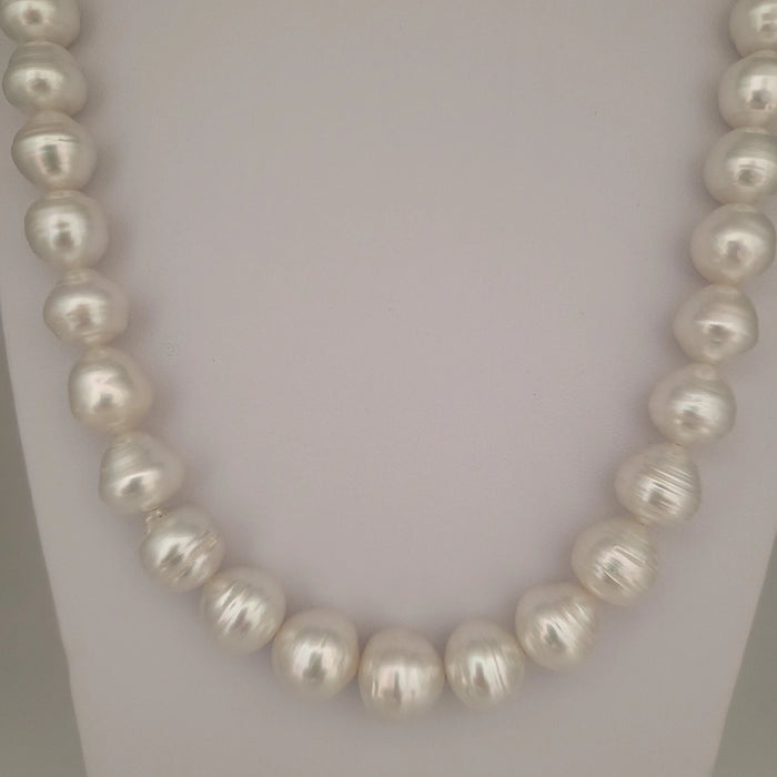 White South Sea Pearls 10-13 mm High Luster 18K Gold Claps | The South Sea Pearl |  The South Sea Pearl