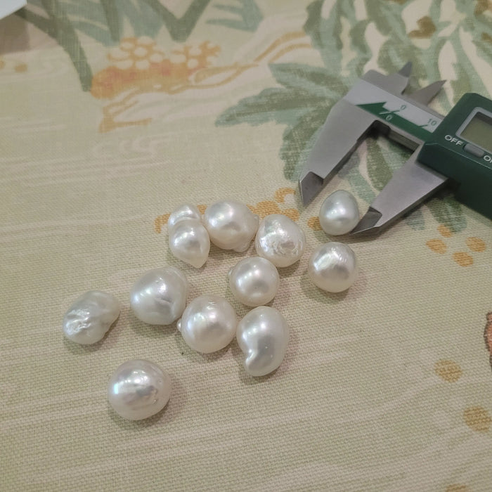 White South Sea Pearls 12-13 mm Baroque shape | The South Sea Pearl |  The South Sea Pearl