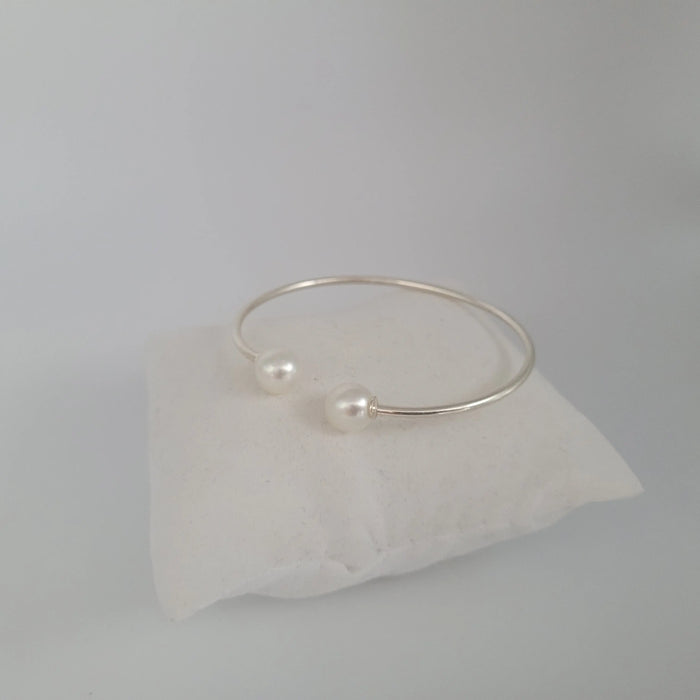 White South Sea Pearls 9-10 mm Bangle |  The South Sea Pearl |  The South Sea Pearl