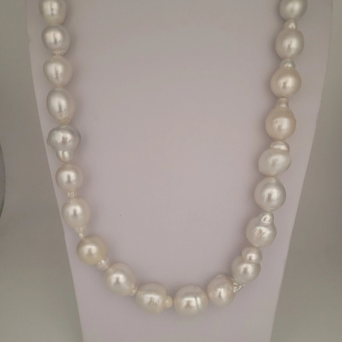 White-South-Sea-Pearls-Baroque