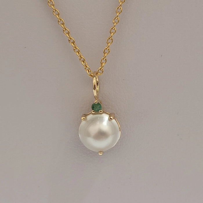 Yellow Gold 18K, Emerald, Australian Mabe Pearl Pendant Necklace | The South Sea Pearl |  The South Sea Pearl