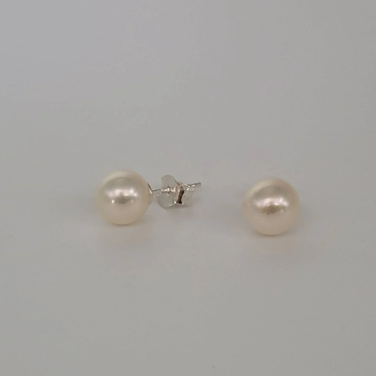 Akoya Pearl Earrings in .925 sterling silver - Sizes range from 7 to 9mm