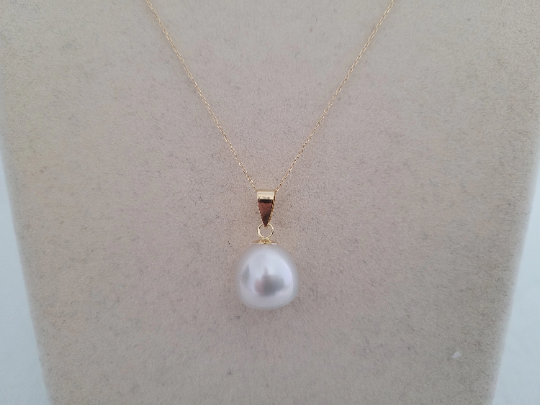 South Sea Pearl 12 mm White Color, 18 Karat Gold Pendant -  The South Sea Pearl