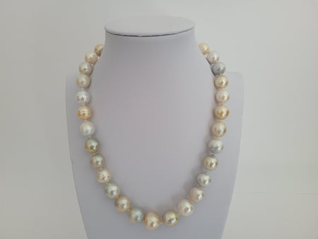 South Sea Pearls 10-13 mm 18 Karat Gold Clasp - Only at  The South Sea Pearl