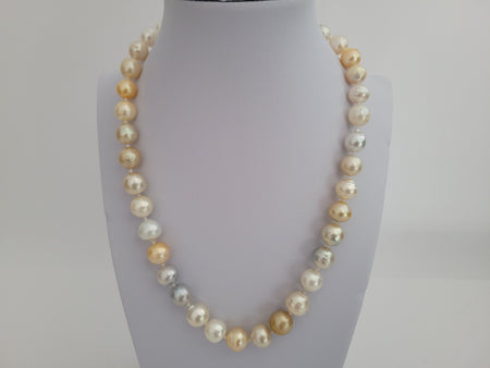 South Sea Pearls 8-11 mm 18 Karat Gold Clasp - Only at  The South Sea Pearl