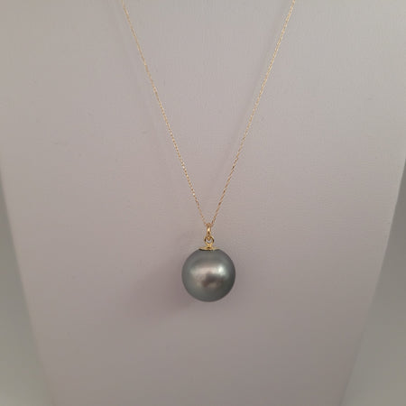 Pendant of Tahiti Pearl 13 mm Round, 18 Karat Solid Gold |  The South Sea Pearl |  The South Sea Pearl