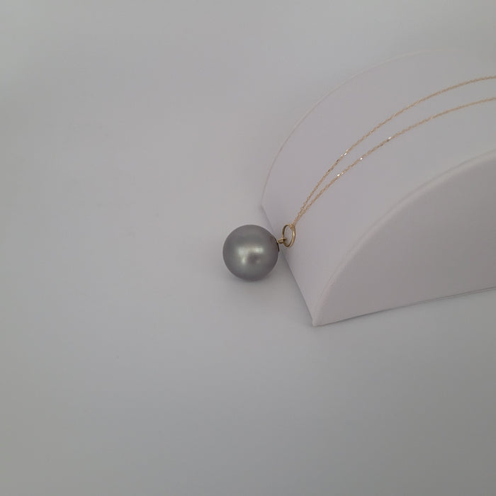 Tahiti Pearl 14 mm Round, 18K Solid Gold |  The South Sea Pearl |  The South Sea Pearl