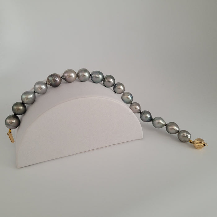 Tahiti Pearls Bracelet, 18 Karat Gold |  The South Sea Pearl |  The South Sea Pearl