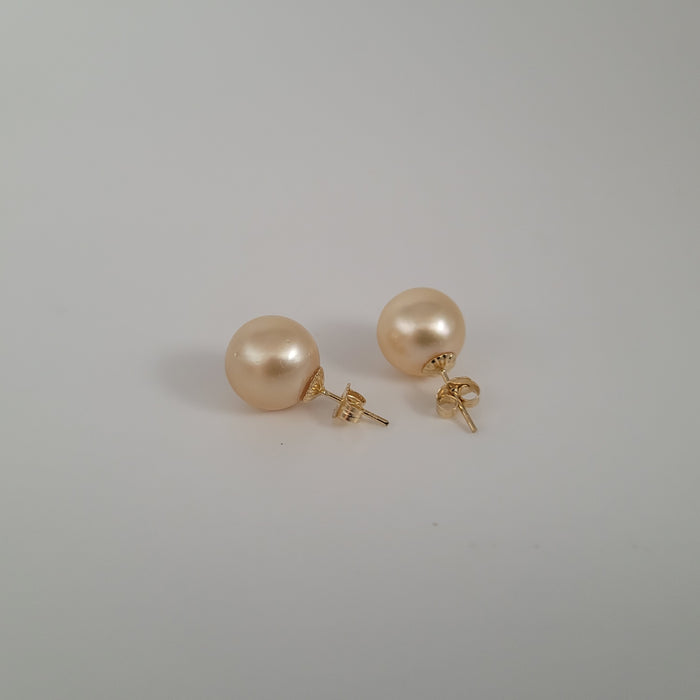 Golden South Sea Pearl Earrings 18 Karat Gold |  The South Sea Pearl |  The South Sea Pearl