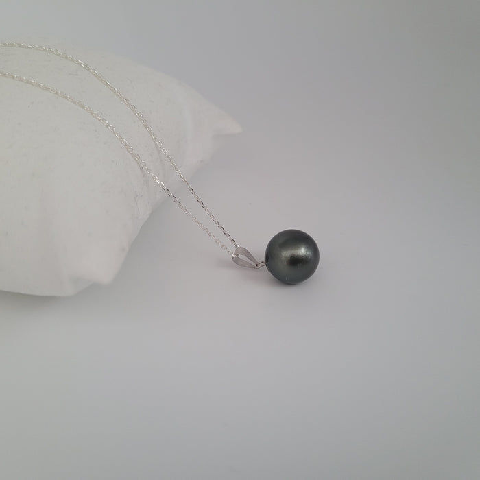 Tahiti Pearl 13 mm Round Dark Color Pendant |  The South Sea Pearl |  The South Sea Pearl