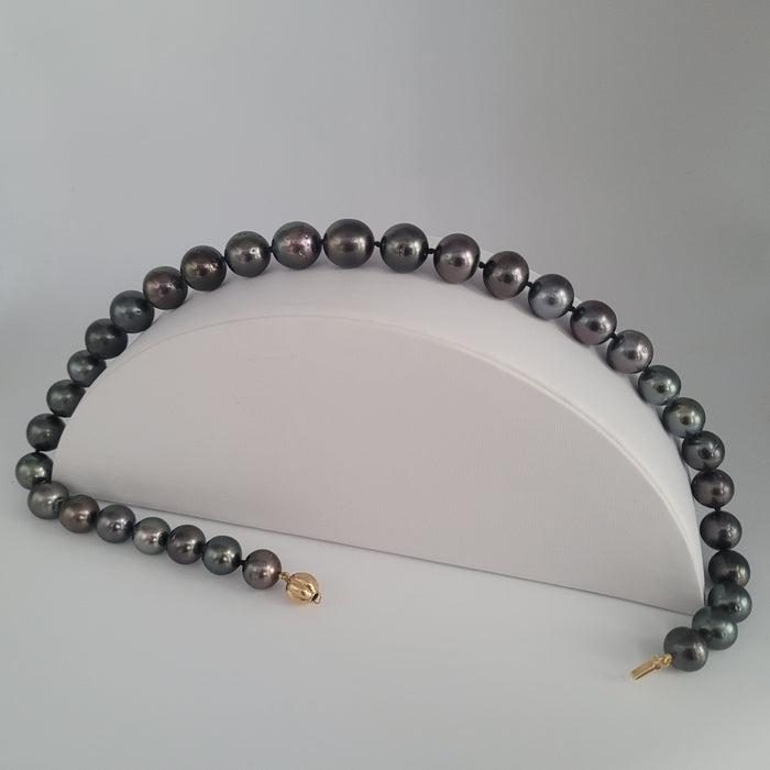 Tahiti Pearls Necklace 10-12 mm Dark Color and High Luster, 18K Gold Clasp |  The South Sea Pearl |  The South Sea Pearl