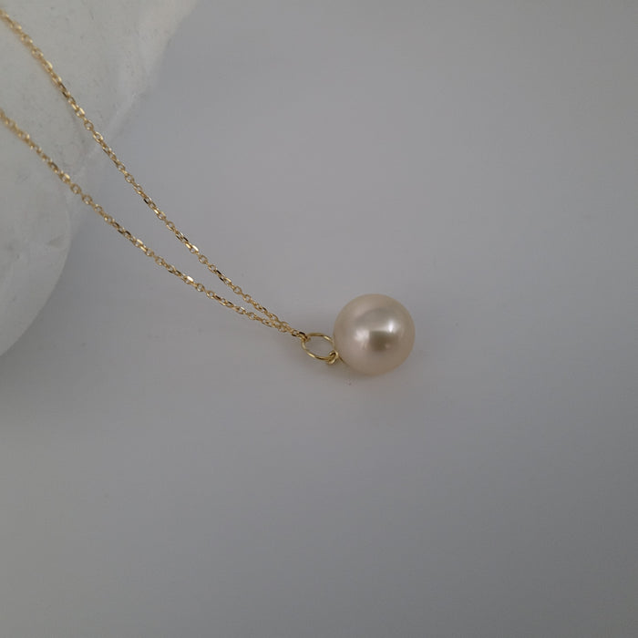 A golden South Sea Pearl 12 mm Pendant |  The South Sea Pearl |  The South Sea Pearl