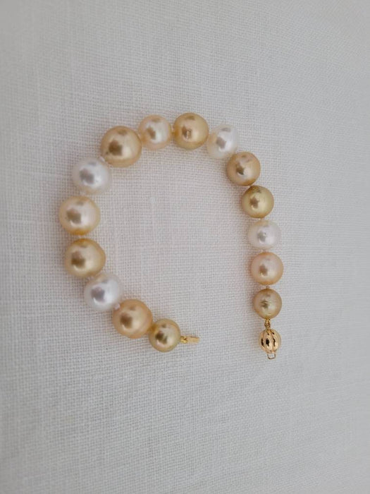 South Sea Pearl Bracelet Golden & White Color 10-12 mm, 18 Karats Gold Clasp - Only at  The South Sea Pearl