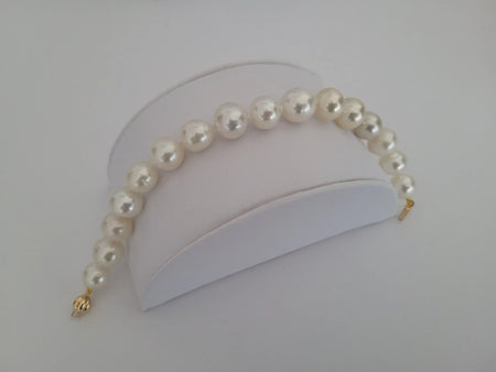 A South Sea Pearl Bracelet 8-10 mm 18 Karat Gold Clasp - The South Sea Pearl