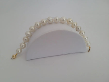 A South Sea Pearl Bracelet 8-10 mm 18 Karat Gold Clasp - The South Sea Pearl