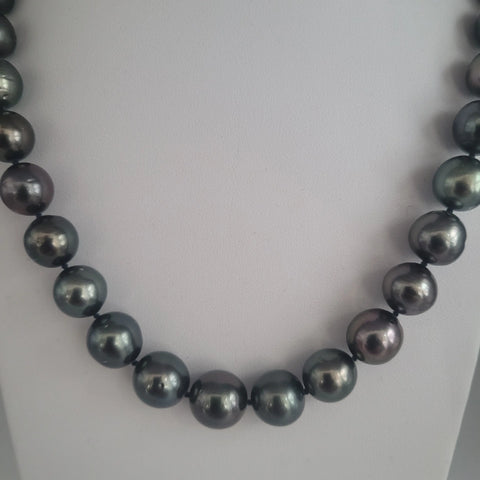 Multicolor Tahitian cultured pearl necklace 10-11mm (Pinctada margaritifera) — The South Sea Pearl