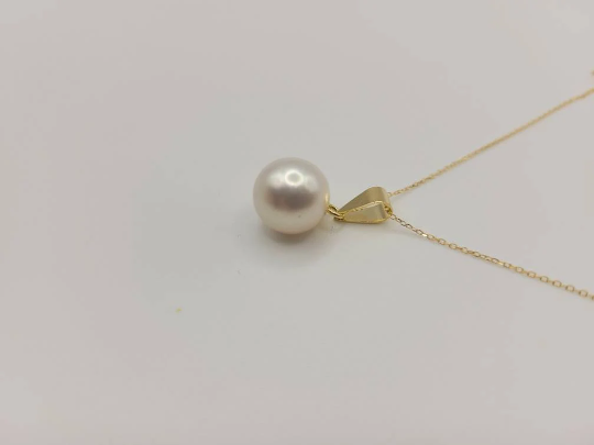 18K Akoya Pearl Pendant, Round AAA 18 Karats Solid Gold, Pendant Necklace -  The South Sea Pearl