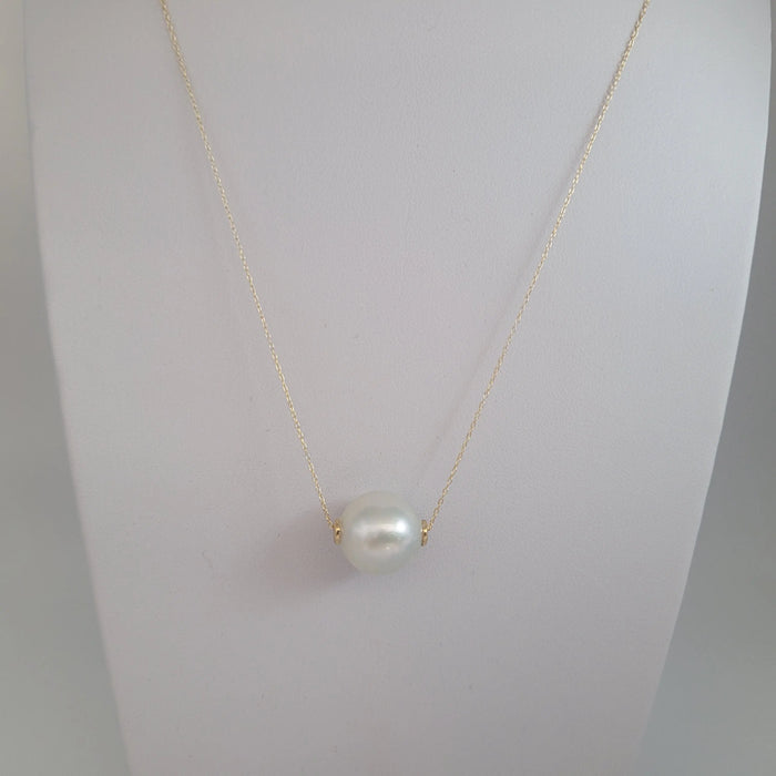 South Sea Pearl 13 mm AAA 18K Gold Pendant Necklace |  The South Sea Pearl |  The South Sea Pearl