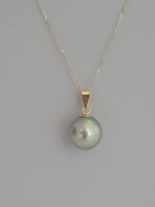 Tahiti Pearl 13 mm Round Silver-Green Natural Color - Only at  The South Sea Pearl