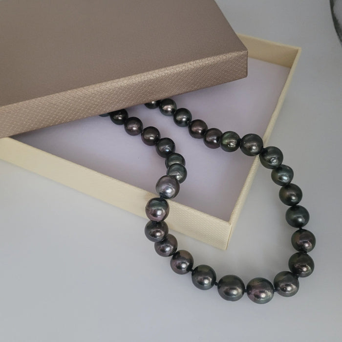 Tahiti Pearls Necklace 10-12 mm Dark Color and High Luster, 18K Gold Clasp |  The South Sea Pearl |  The South Sea Pearl