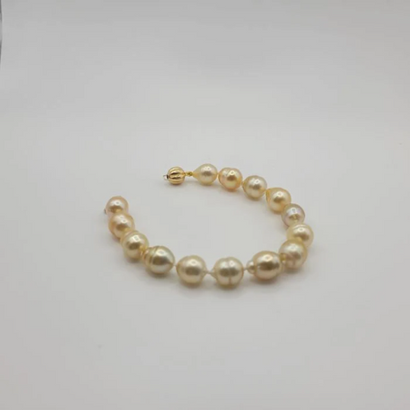 Bracelet of Golden South Sea Pearls HIgh Luster, Natural Color, 18 Karats Solid Gold -  The South Sea Pearl