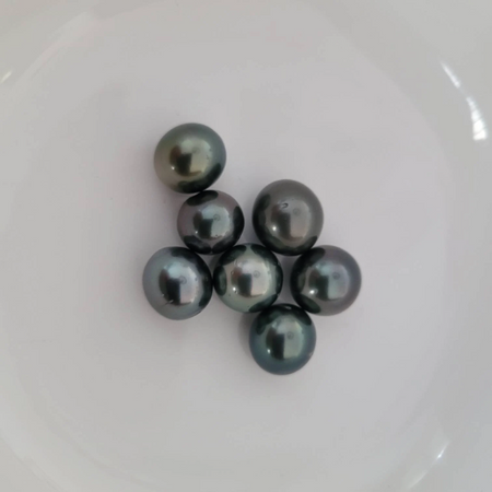 Loose Tahitian Pearls of Natural Color and High Luster 11-12 mm -  The South Sea Pearl