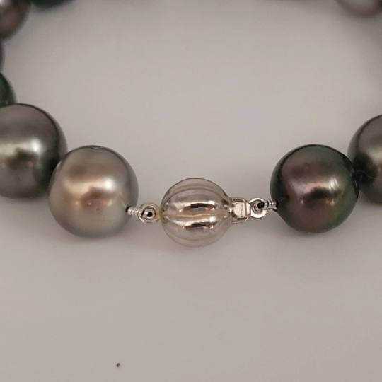 Tahitian Pearls Bracelet of Natural Color and High Luster 10-12 mm, 18 Karats Solid White Gold |  The South Sea Pearl |  The South Sea Pearl