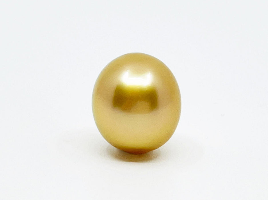 A Golden South Sea Pearl Drop Golden 13 mm - Only at  The South Sea Pearl