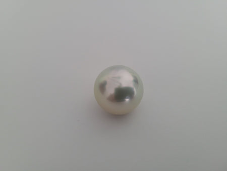 A Large South Sea Pearl of 16.90 mm, Natural Color and High Luster - Only at  The South Sea Pearl
