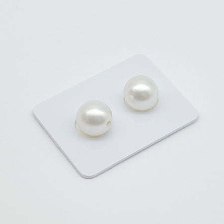 A Pair of 10-11 mm White South Sea Pearls - The South Sea Pearl