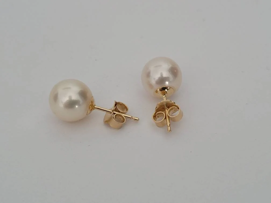 18K Akoya Pearl Earrings from Japan, manufactured in 18 Karats Solid Gold - Sizes 7-9mm -  The South Sea Pearl